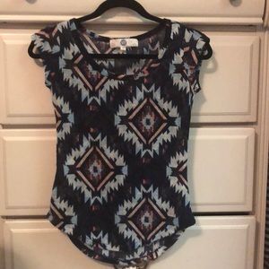 🔴Vintage & AZtec patterned short sleeve